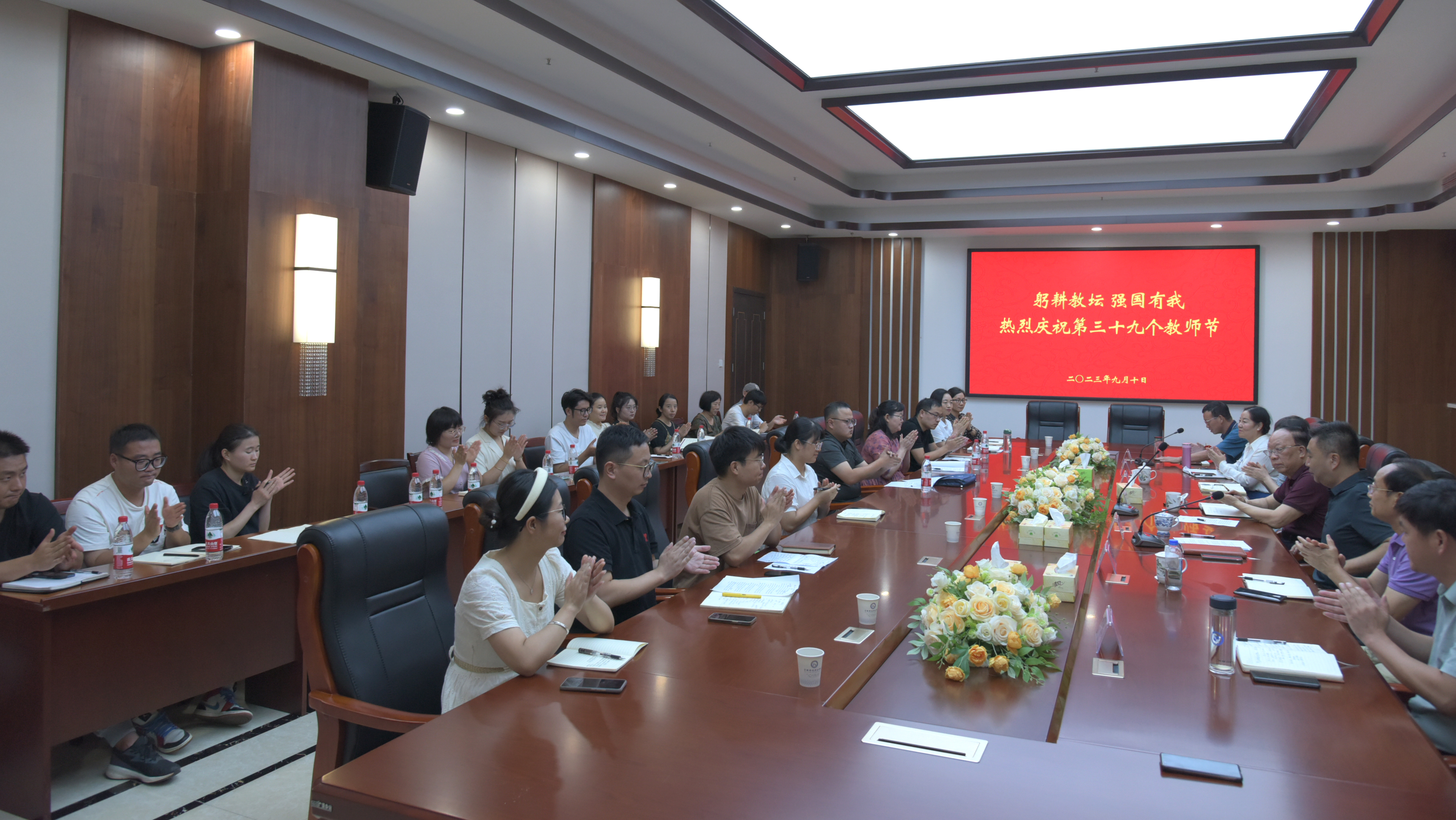 1694499315880832.jpg 1694499315880832.jpg