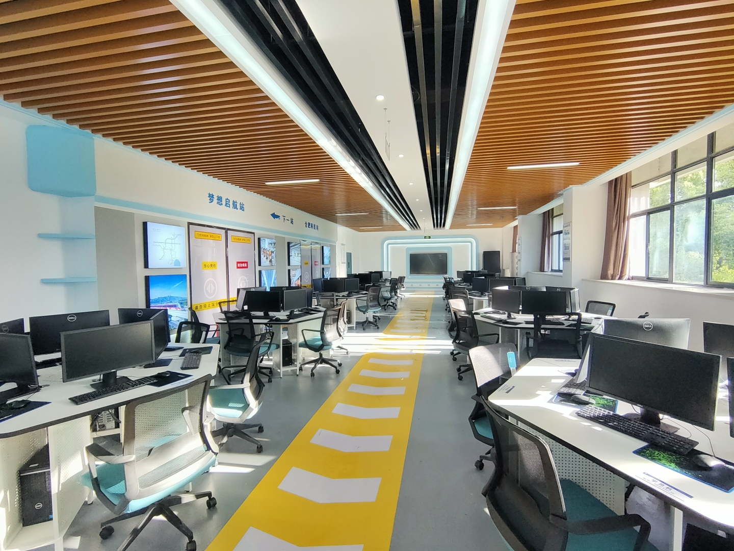 20251027092654_685735.jpg 03.jpg