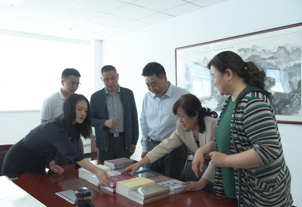 1621605294566704.jpg 赠书1.jpg